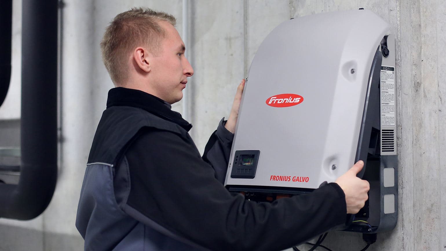 Fronius Primo snap-in inverter design