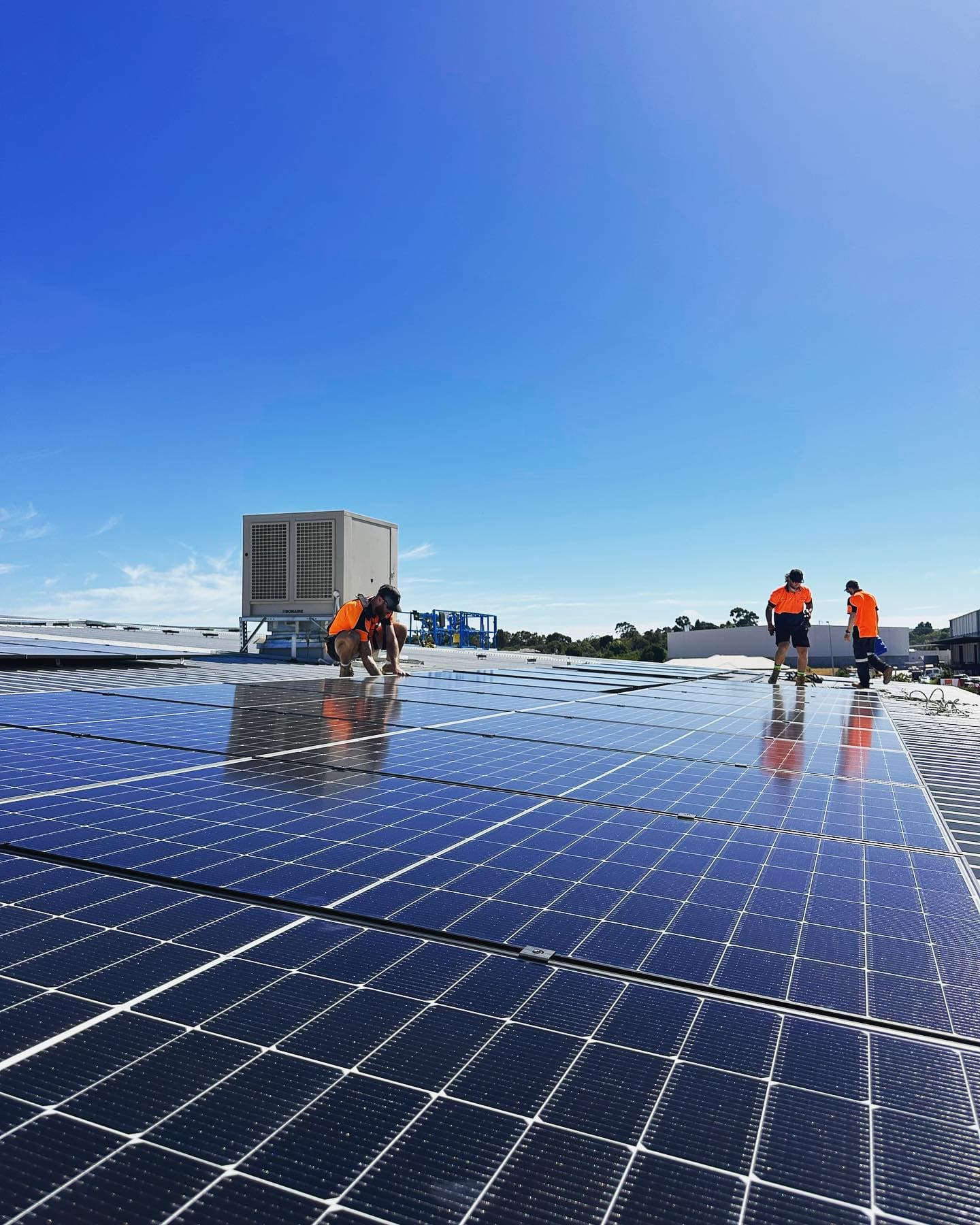 Commercial Jinko Neo solar panels installed in Perth